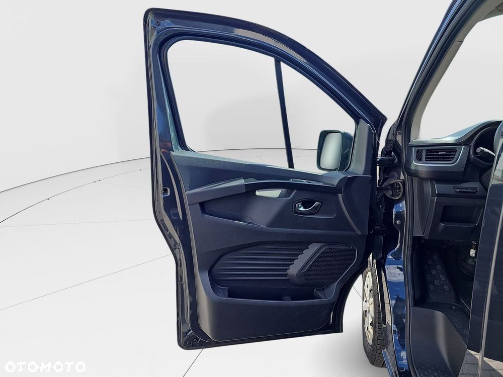 Renault Trafic - 16