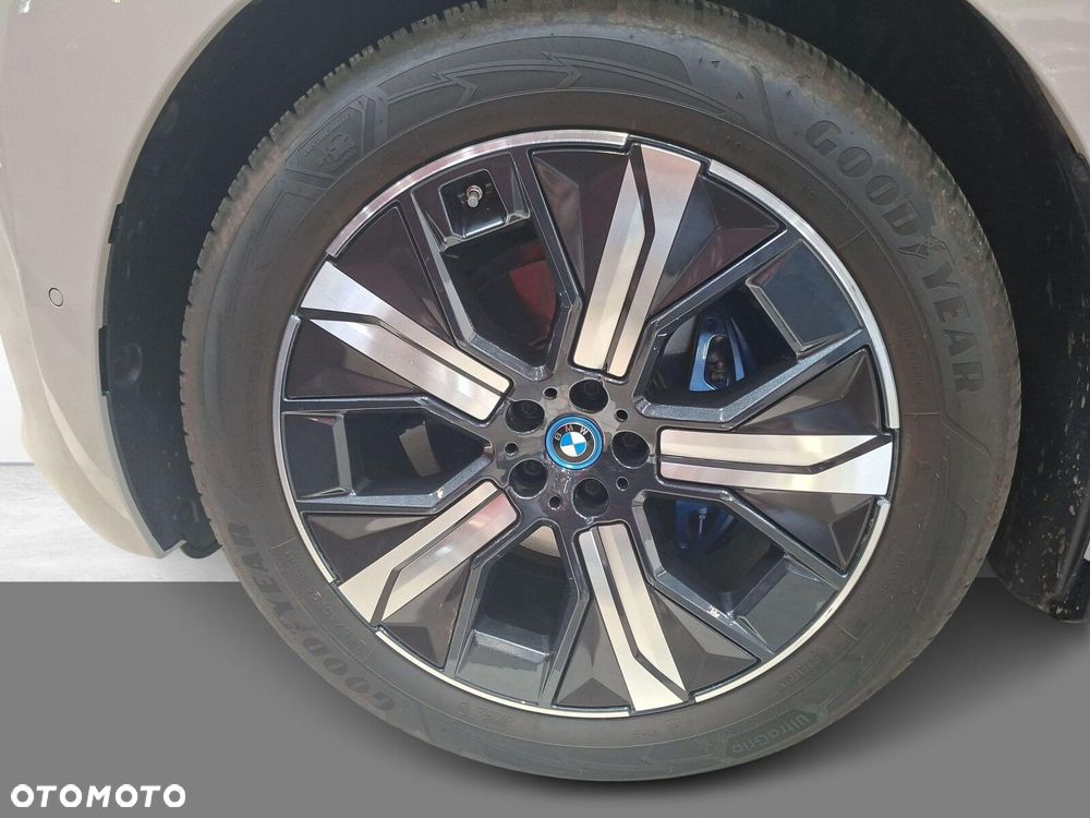 BMW iX xDrive45 100.6kWh - 10
