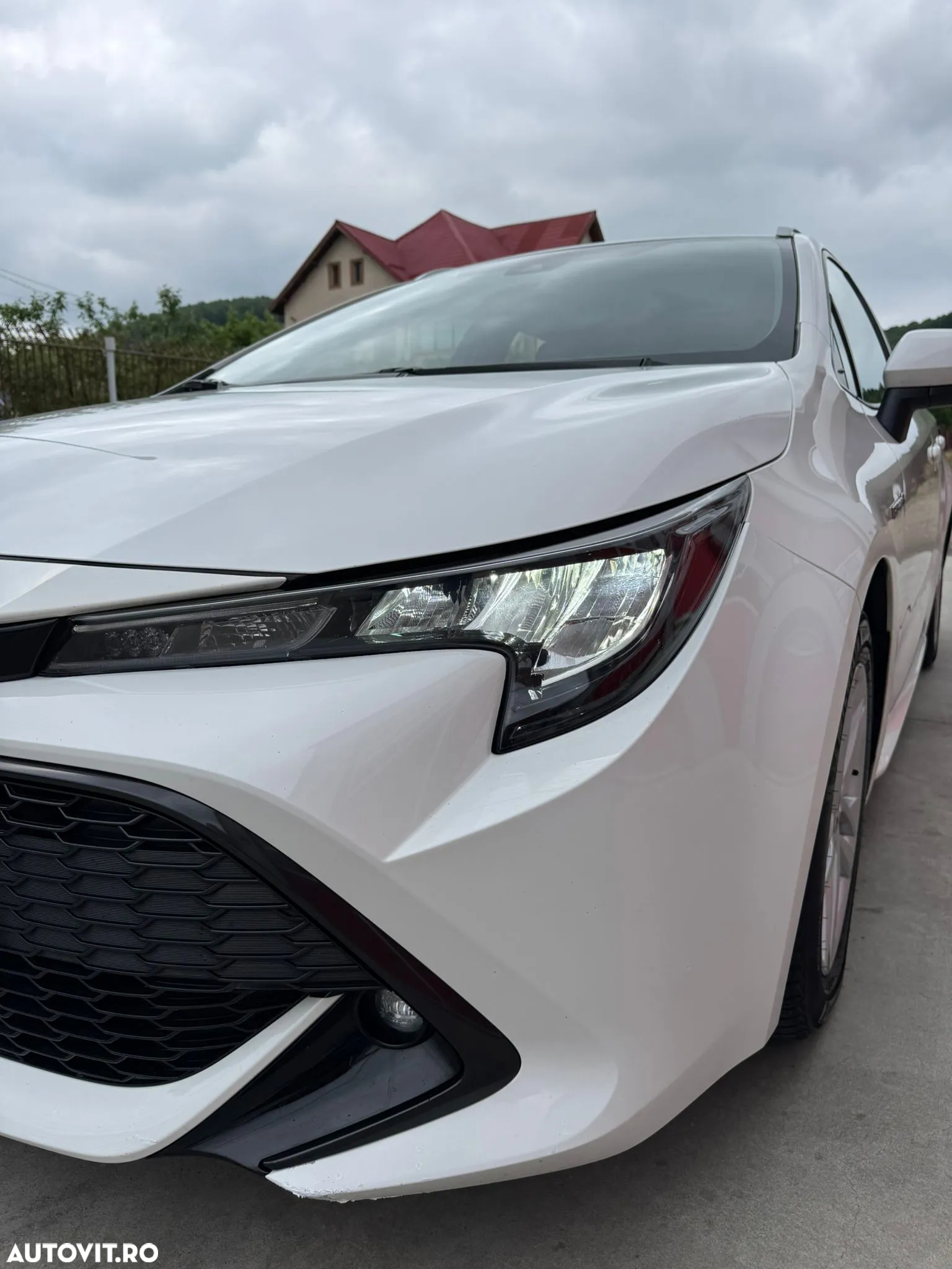 Toyota Corolla 1.8 HSD Business - 8
