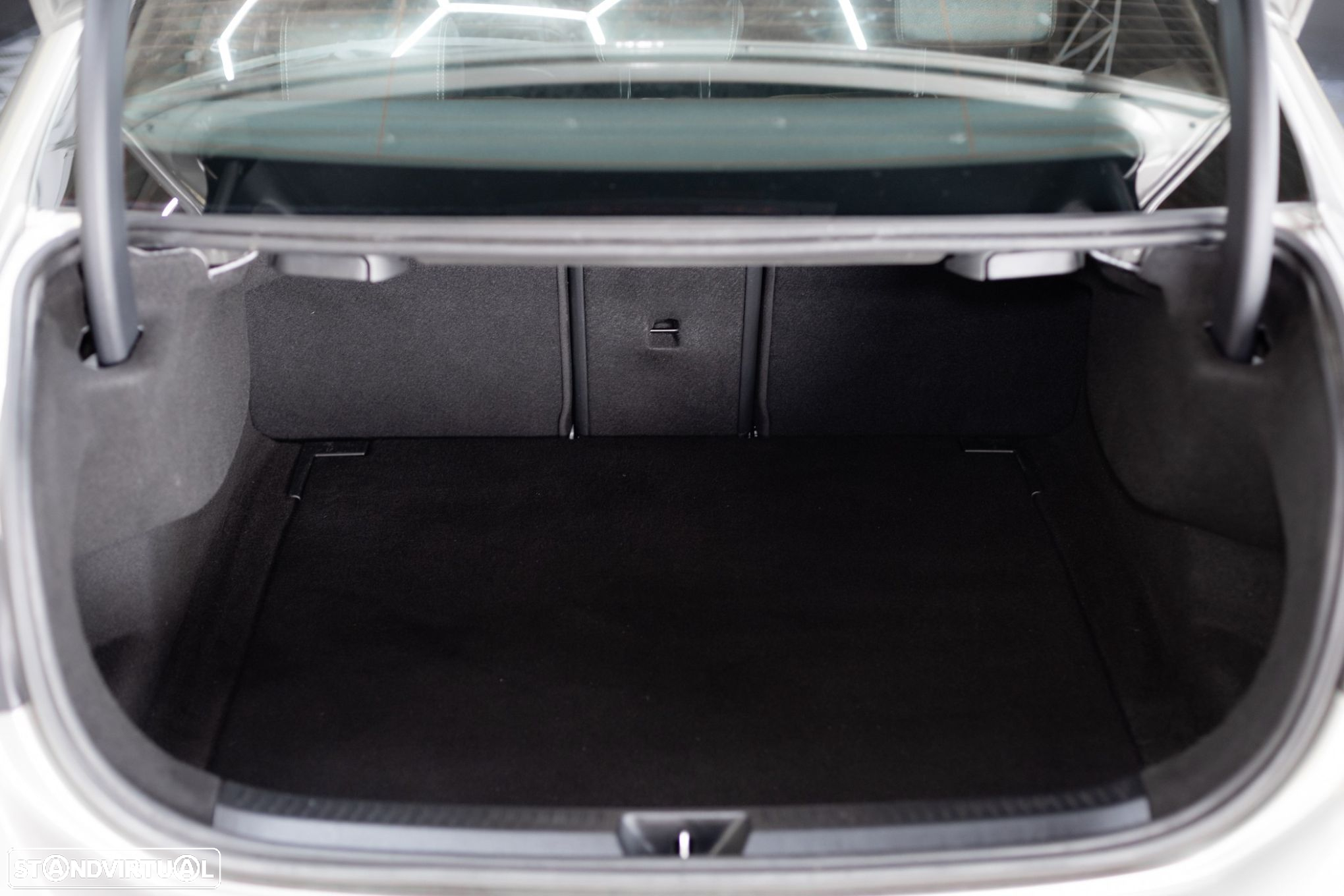 Mercedes-Benz A 180 Limousine d Progressive Aut. - 8