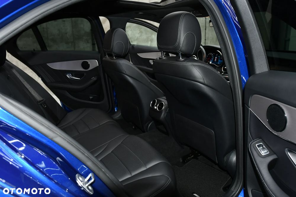 Mercedes-Benz Klasa C 300 d 4MATIC 9G-TRONIC - 25