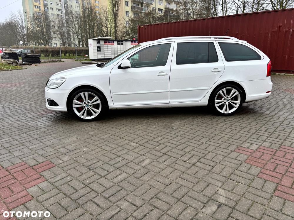Skoda Octavia 2.0 TDI DPF DSG RS - 13