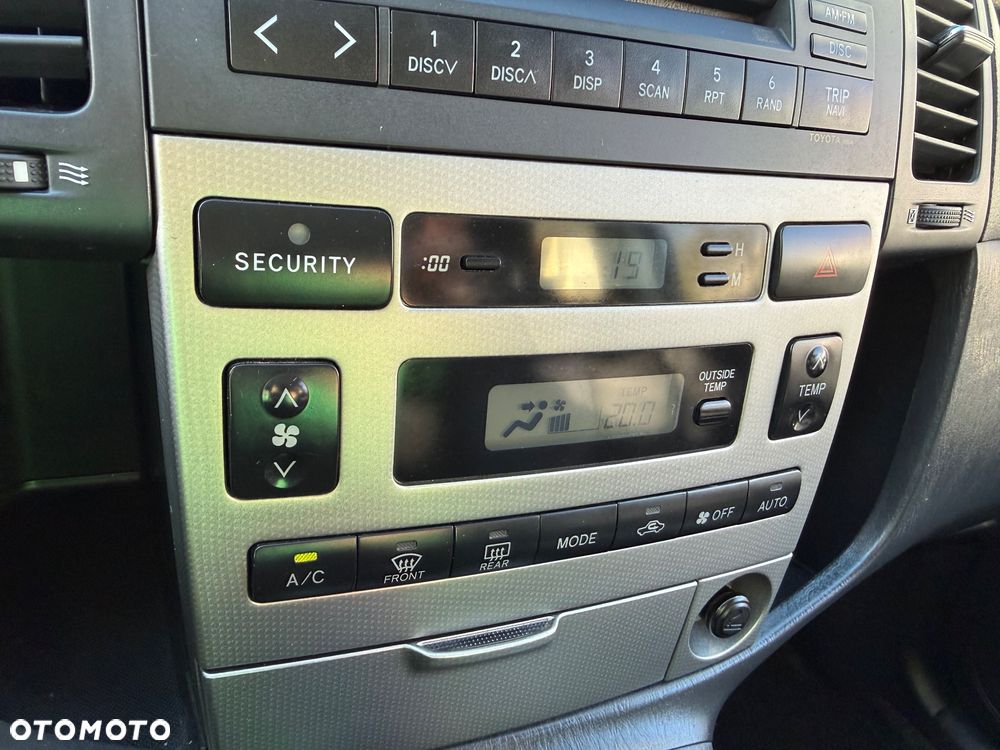 Toyota Corolla Verso 1.8 Sol - 17