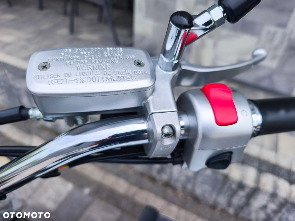 Suzuki Intruder - 25