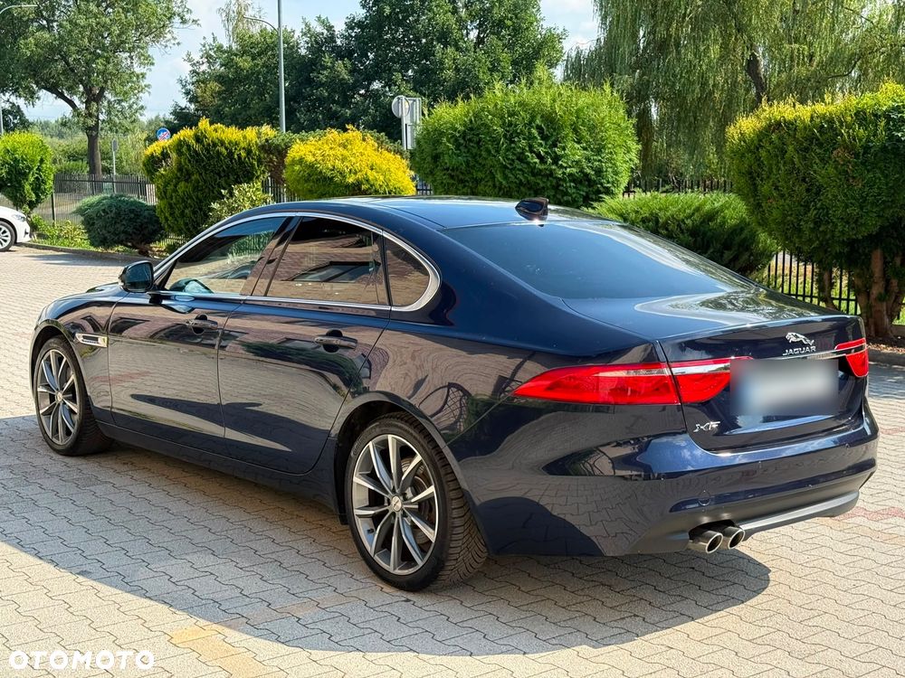 Jaguar XF 2.0 i4D Prestige - 5