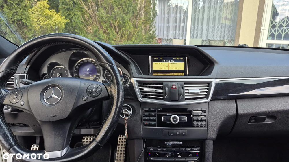 Mercedes-Benz Klasa E - 28