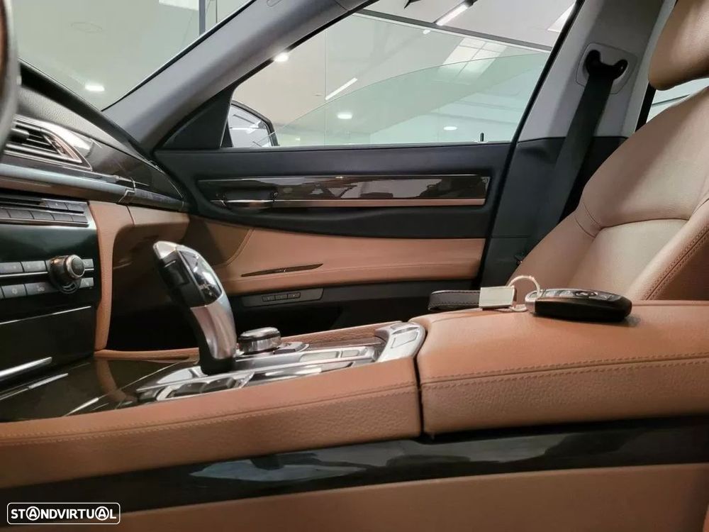 BMW 730 d - 33