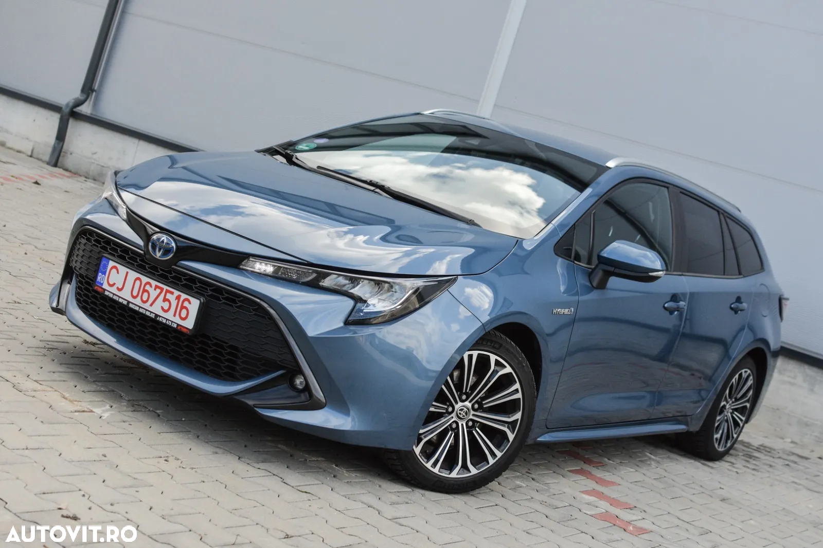 Toyota Corolla 2.0 Hybrid Touring Sports Business Edition - 12