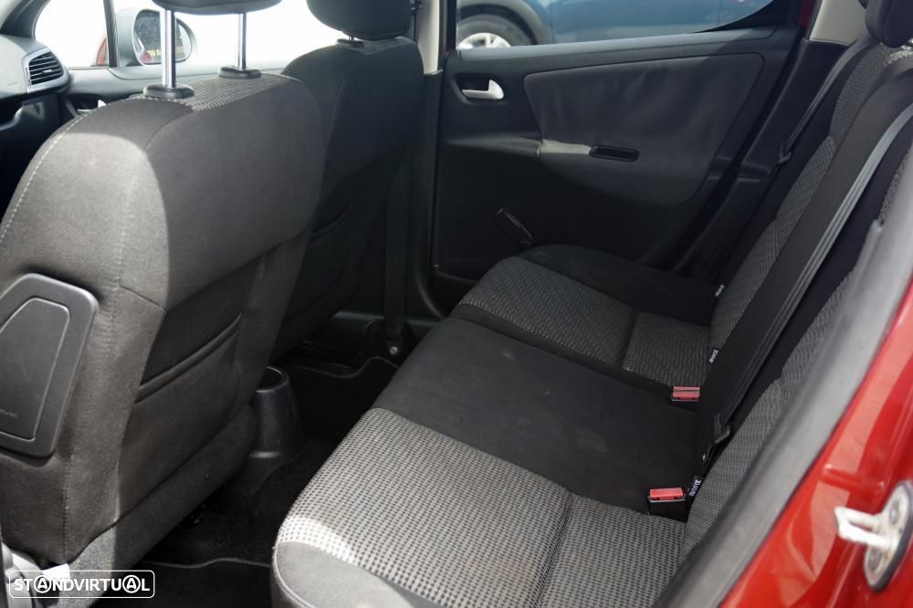 Peugeot 207 1.4 16V Trendy - 4