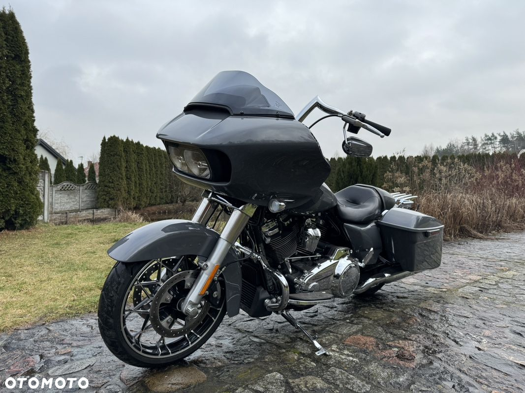 Harley-Davidson Touring Road Glide - 19