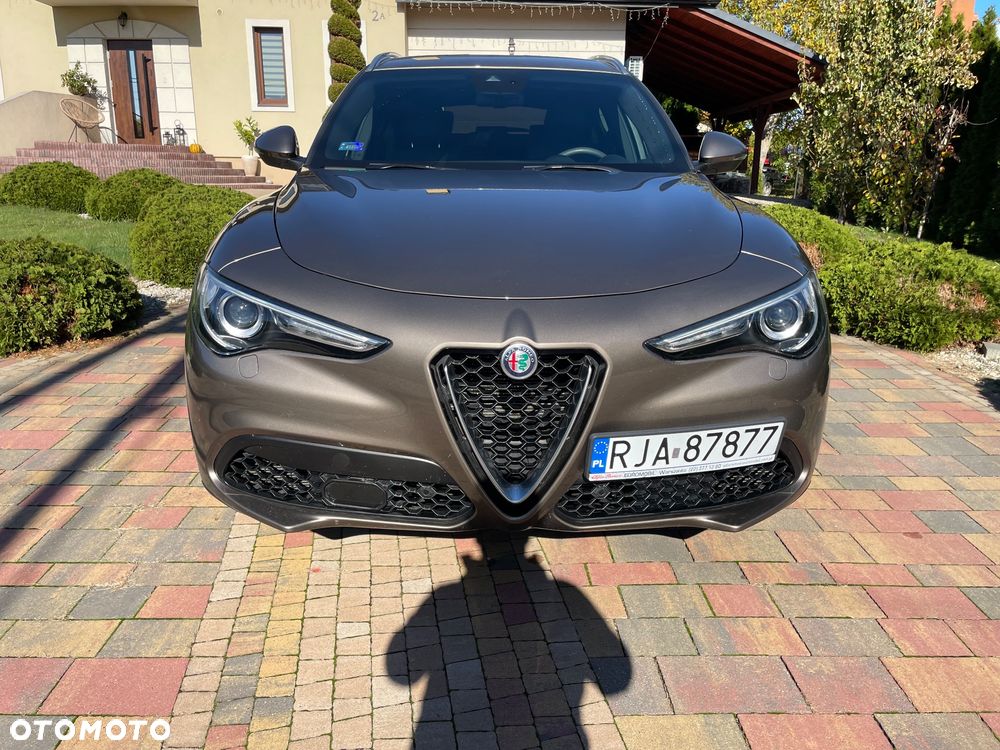 Alfa Romeo Stelvio 2017 photo 3