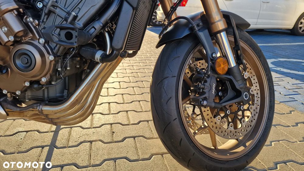 Honda CB - 4