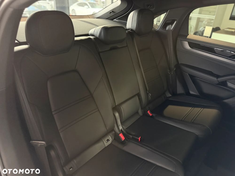 Porsche Cayenne Black Edition - 34