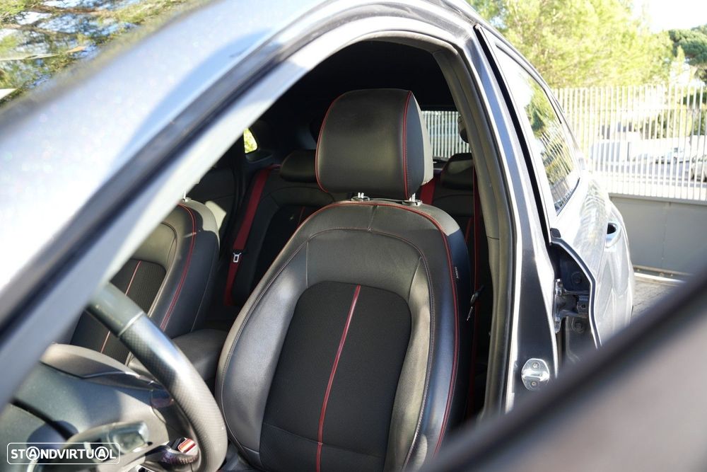 Hyundai Kauai 1.0 T-GDi Pele/Tecido Vermelho - 26