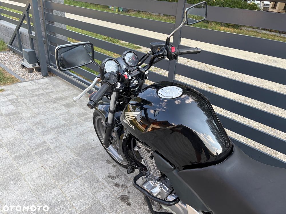 Honda CBF - 10