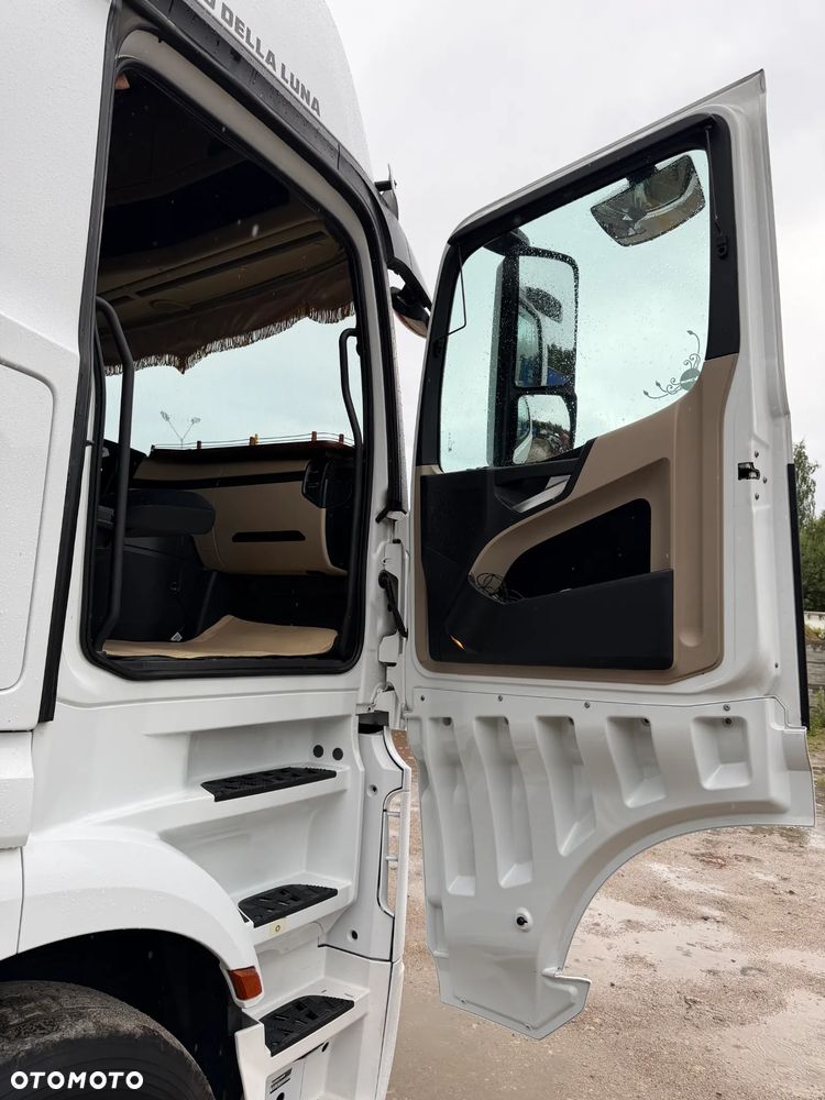 Mercedes-Benz ACTROS 1845 / EURO 5 / GIGA SPACE / NOWY TACHOGRAF / 2013 REJESTRACJA / BARDZO ŁADNY STAN / BEZ RETARDERA / BLUETEC 5 / 2 ZBIORNIKI PALIWOWE / KSENONY / LODÓWKA / PŁASKA PODŁOGA !! - 35