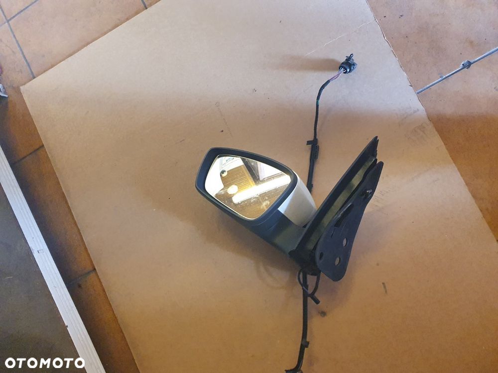 LUSTERKO LEWE VW UP 7+2 PIN KOD LAKIERU LB9A EUROPA - 5