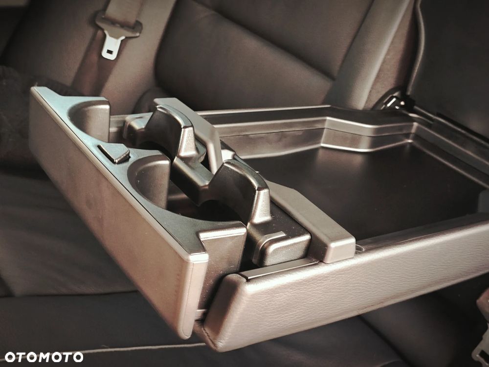 BMW Seria 5 525d - 28