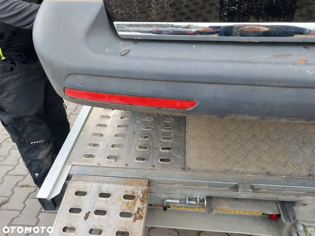 Zderzak  tył z parktronikami vw t5 lift - 3