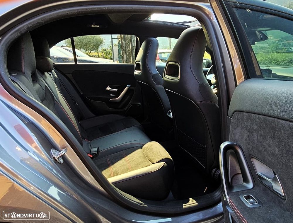 Mercedes-Benz A 180 d 7G-DCT AMG Line - 8
