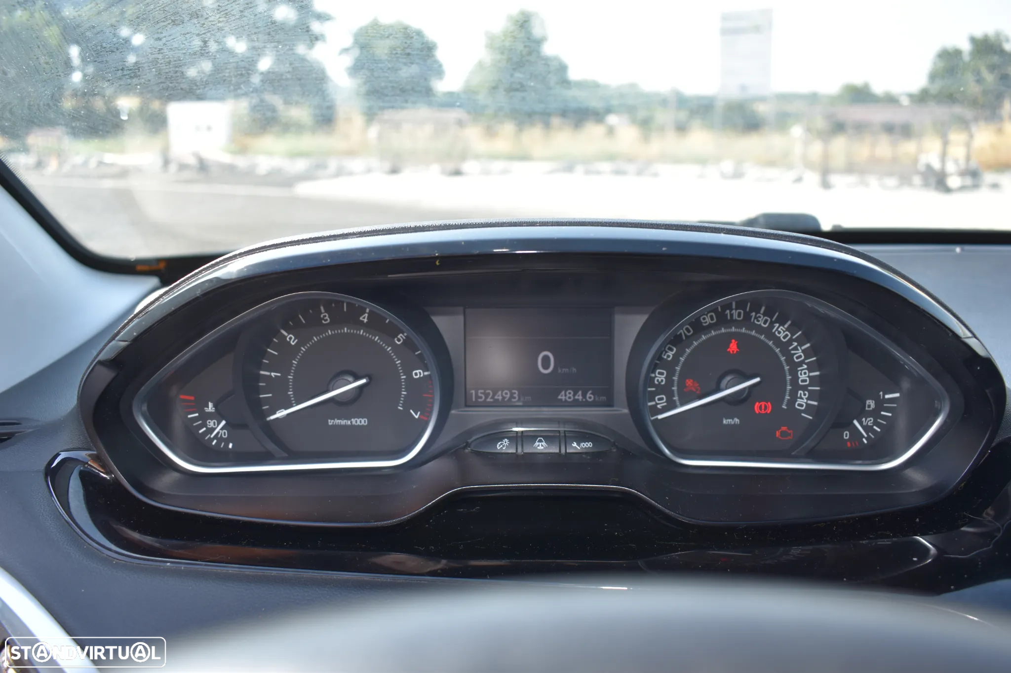 Peugeot 208 1.4 VTi Allure - 12