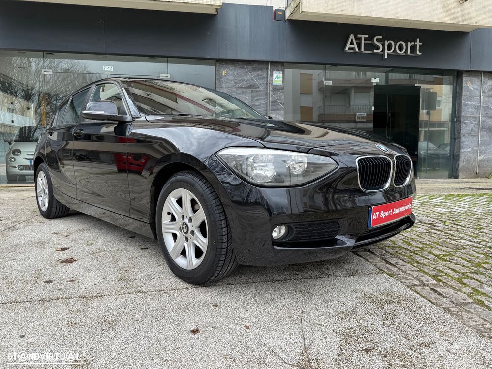 BMW 118 d Sport Line - 2