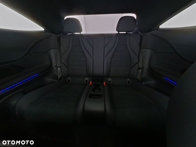 Mercedes-Benz CLE 300 4Matic 9G-TRONIC Edition AMG Line - 9