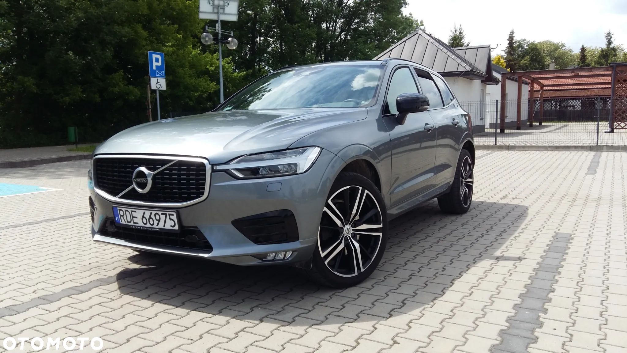 Volvo XC 60 D4 AWD R-Design - 1