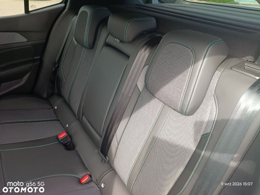 Peugeot 408 - 10