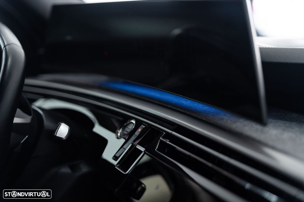 Peugeot 3008 1.2 Hybrid Allure e-DCS6 - 25