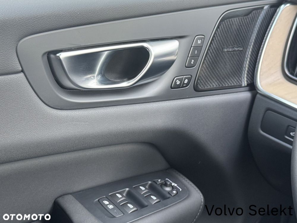 Volvo XC 60 - 32