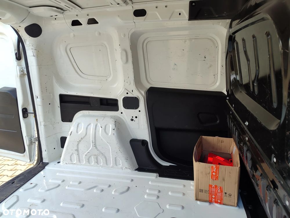 Fiat Doblo 1.3 Multijet 16V Dynamic - 17