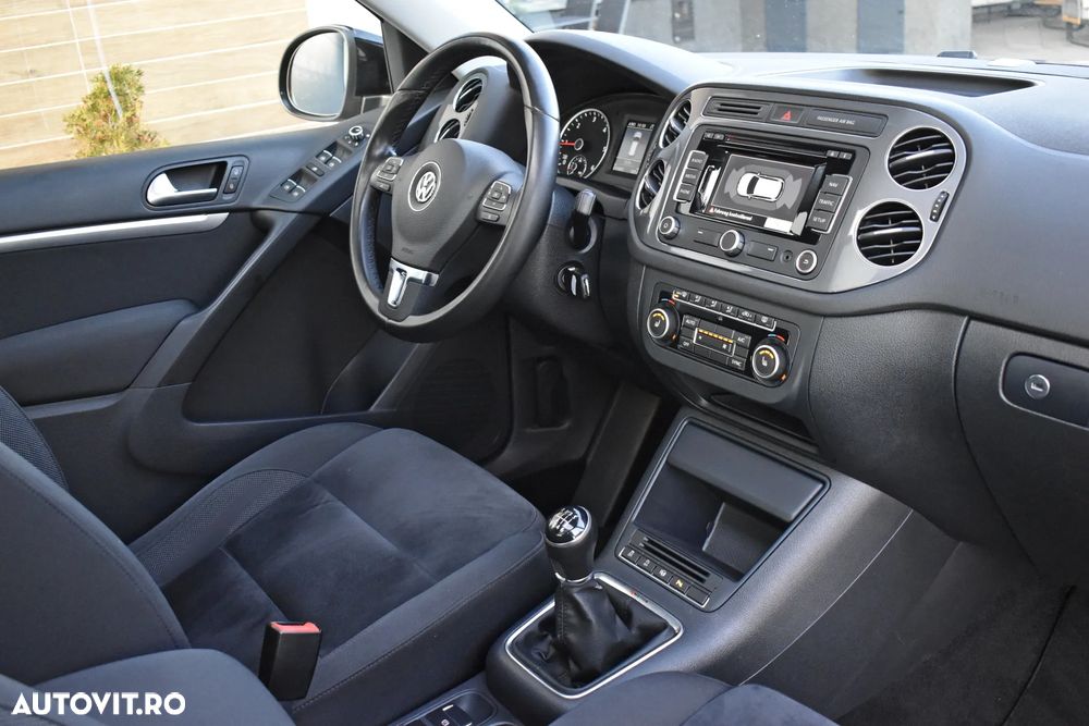 Volkswagen Tiguan 2.0 TDI DPF 4Motion BlueMotion Technology Exclusive - 9