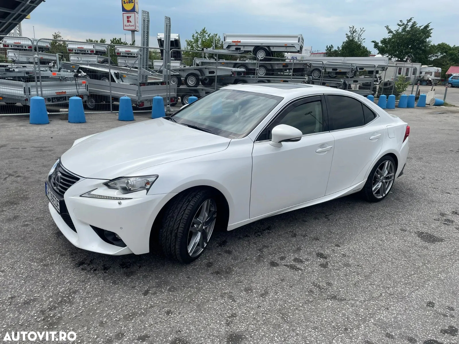 Lexus Seria IS 300h Executive - 4