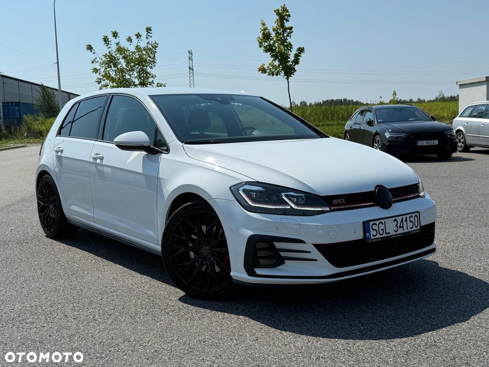 Volkswagen Golf GTI Performance BlueMotion Technology DSG - 1