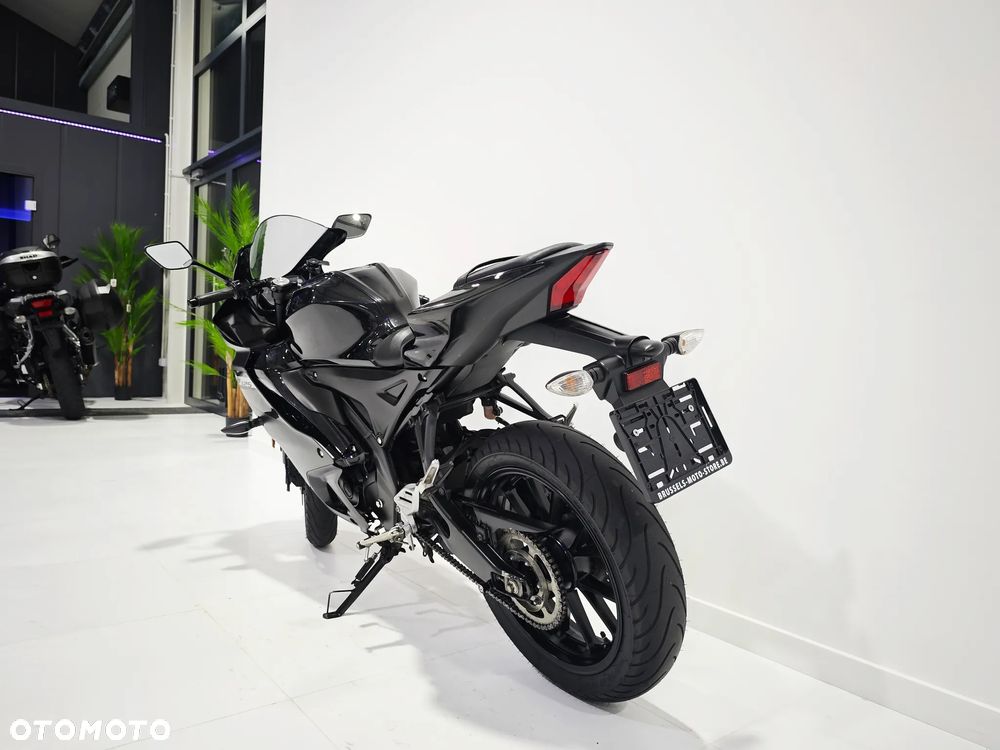 Yamaha YZF - 15