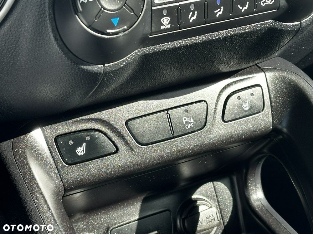 Hyundai ix35 1.6 2WD Fifa World Cup Edition - 23