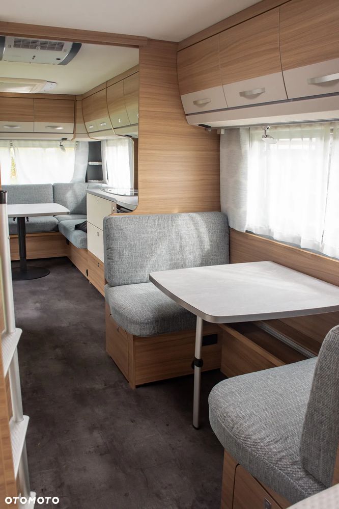 Dethleffs 730FKR Camper - 24