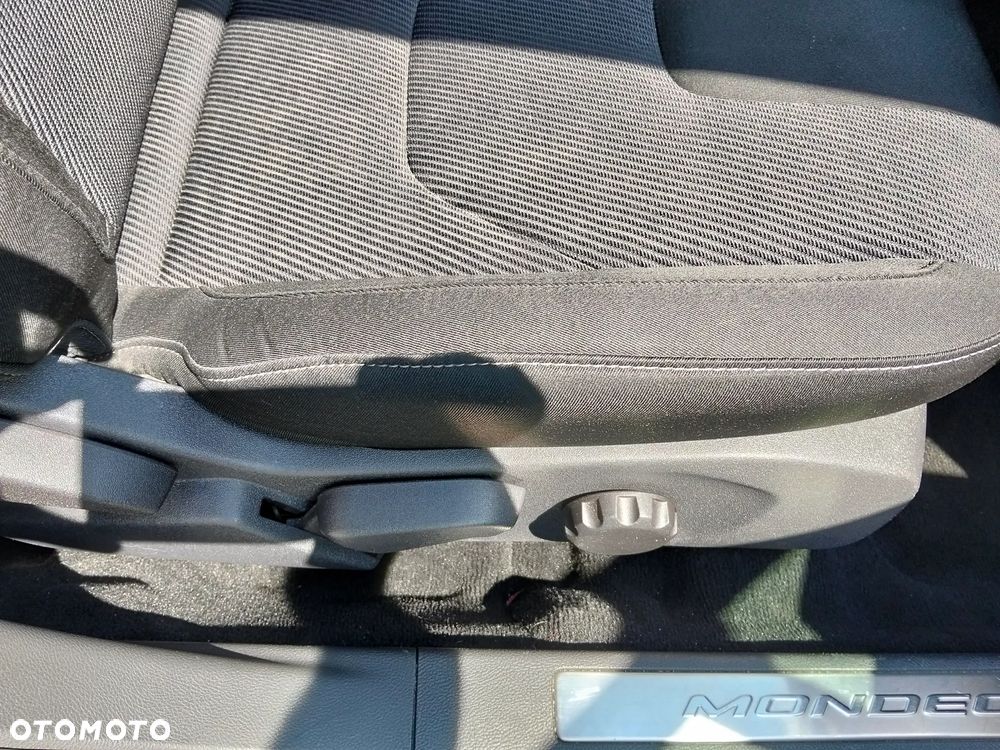 Ford Mondeo 1.5 EcoBoost Titanium - 25