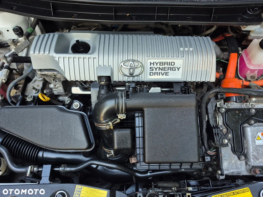 Toyota Prius (Hybrid) Executive - 31