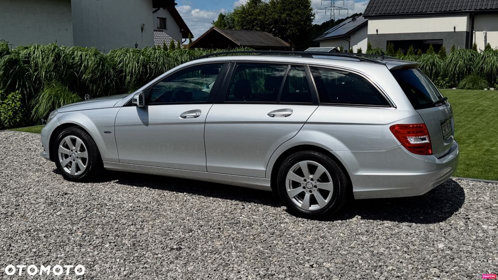Mercedes-Benz Klasa C 180 CGI BlueEFFICIENCY Elegance - 25