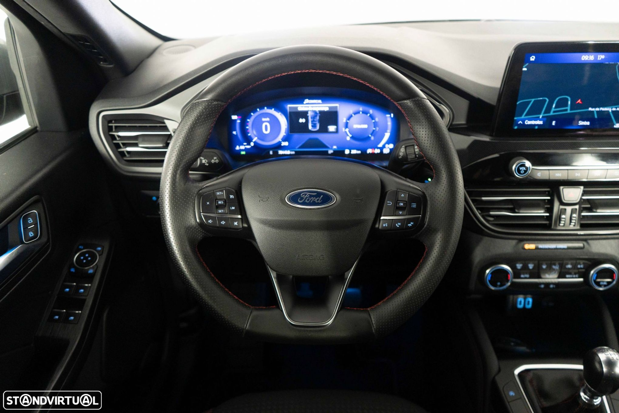 Ford Kuga - 25