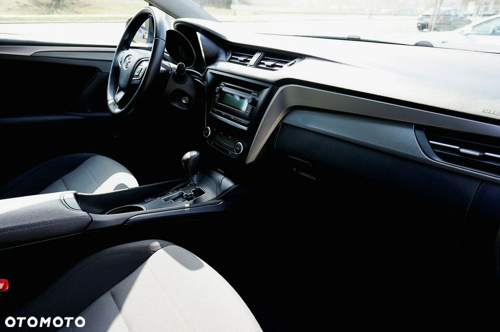 Toyota Avensis 1.8 Active MS - 24