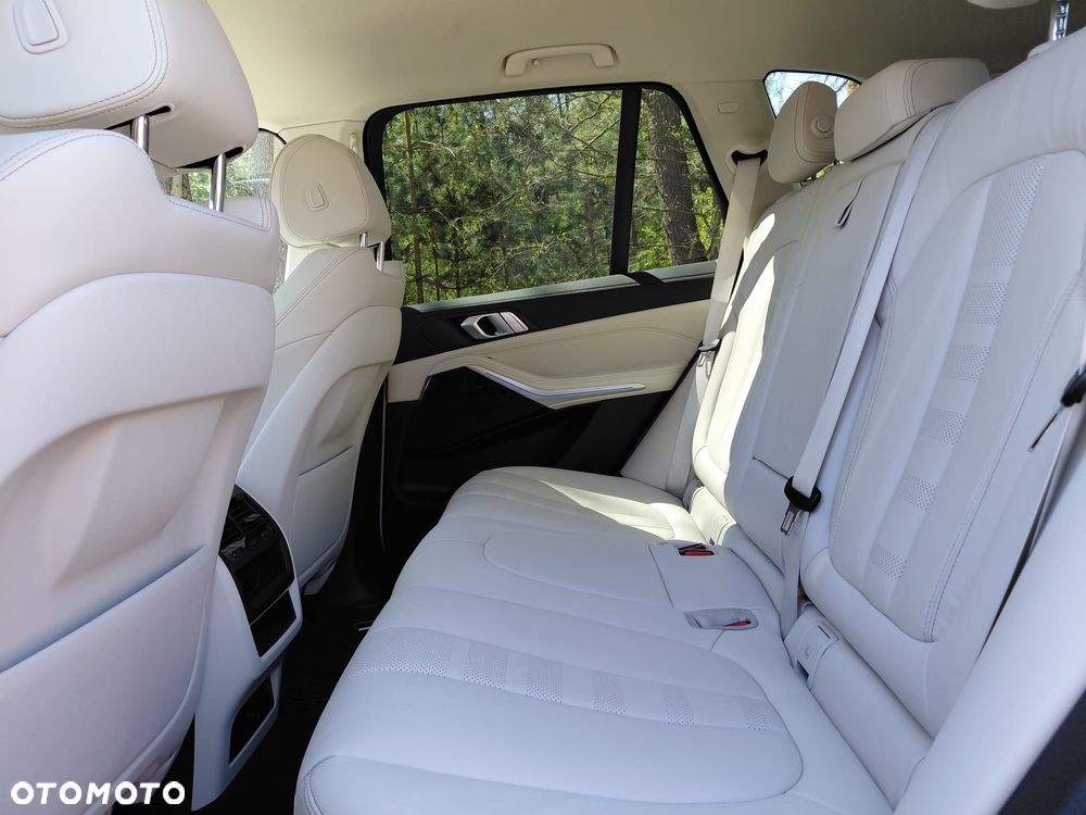 BMW X5 xDrive30d mHEV - 19