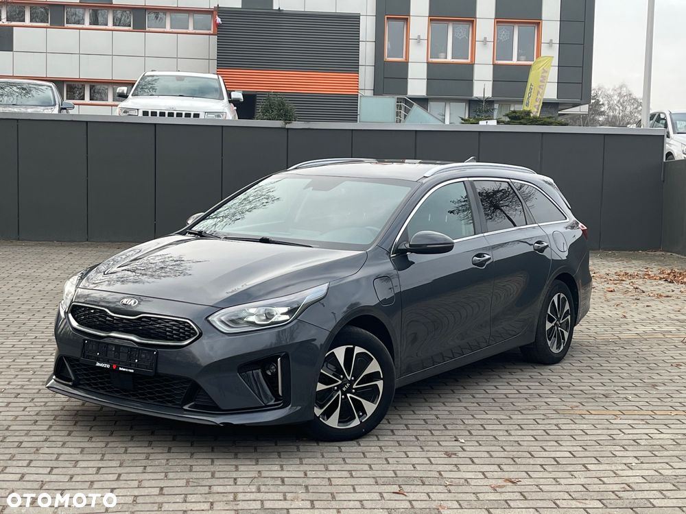 Kia Ceed - 1