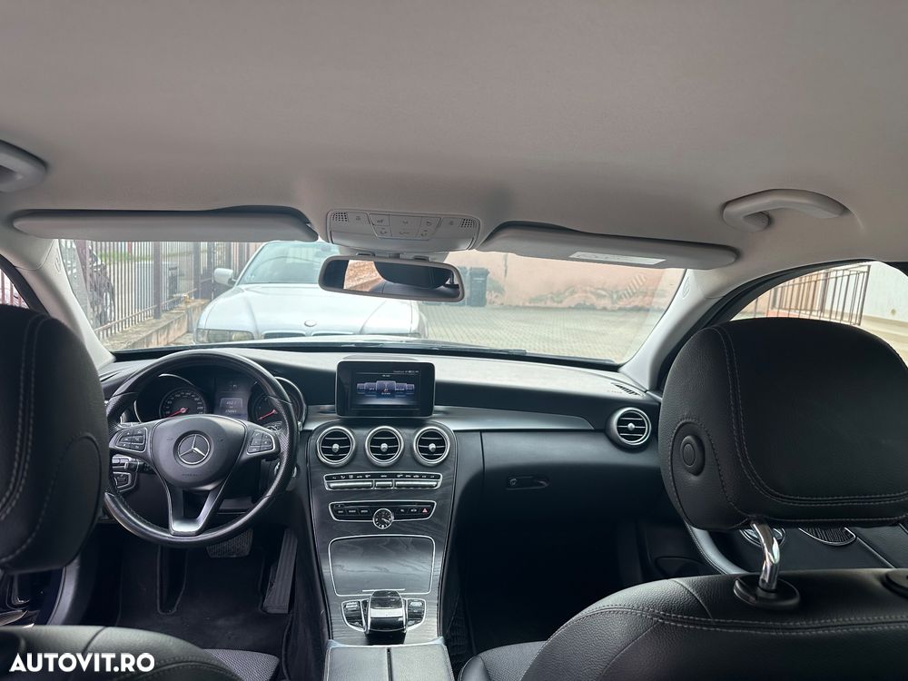 Mercedes-Benz C 220 CDI DPF (BlueEFFICIENCY) 7G-TRONIC Avantgarde - 7