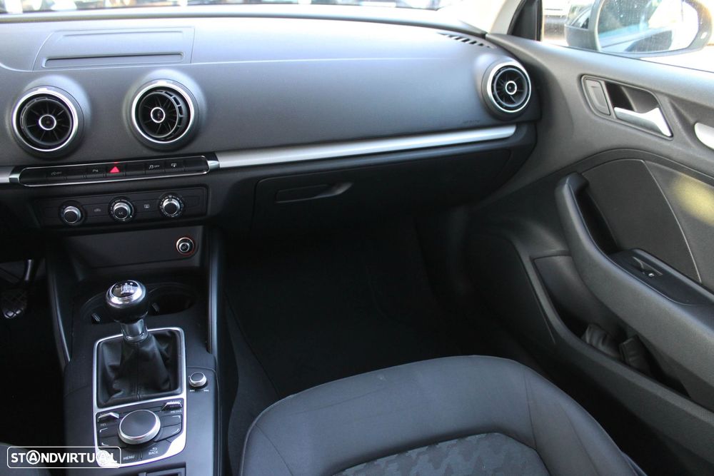 Audi A3 Limousine 1.6 TDI Sport - 42