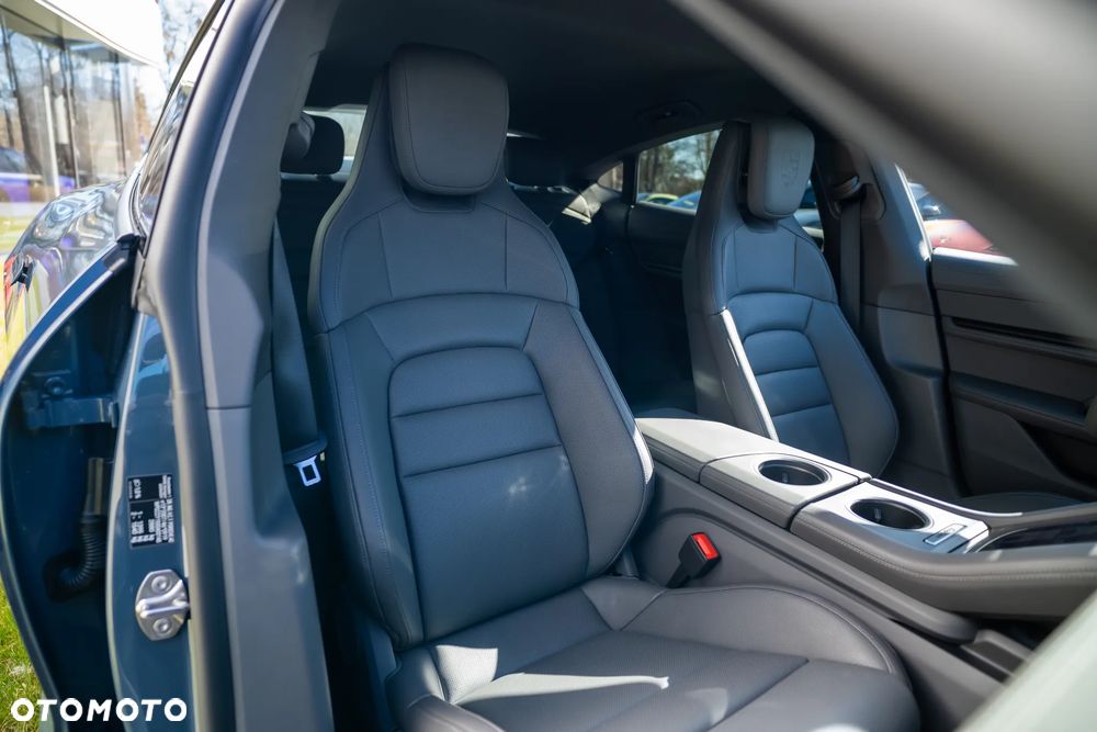 Porsche Taycan 105kWh 4 Performance Plus - 19