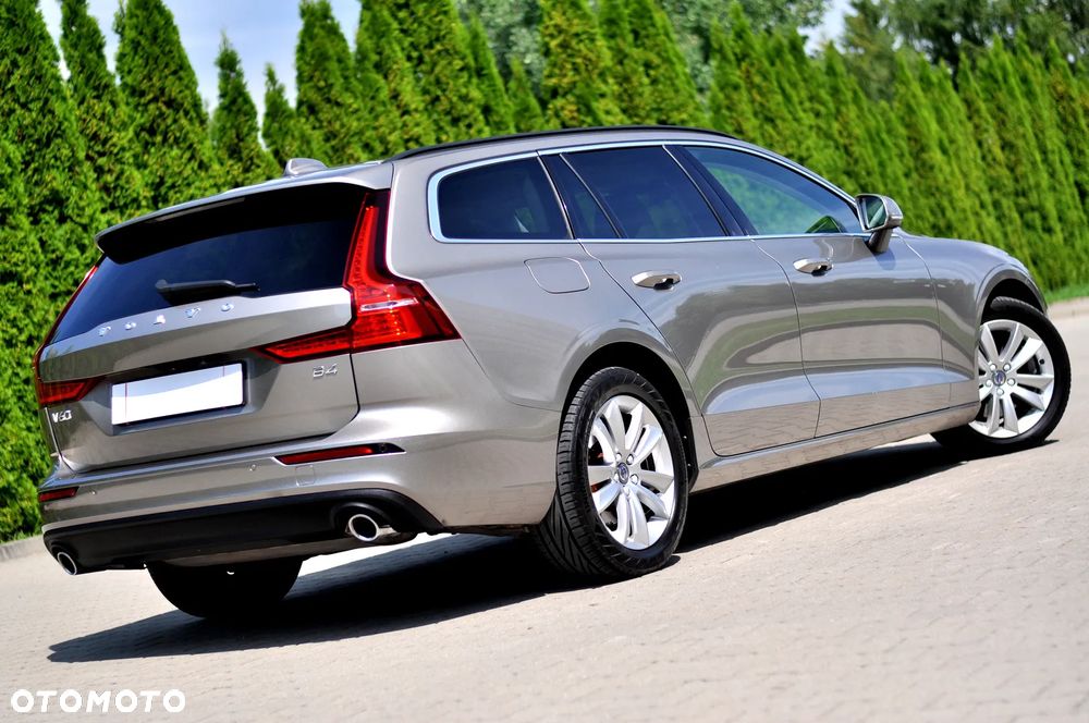 Volvo V60 B4 D Geartronic Momentum - 11