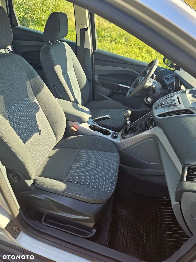 Ford C-MAX - 12